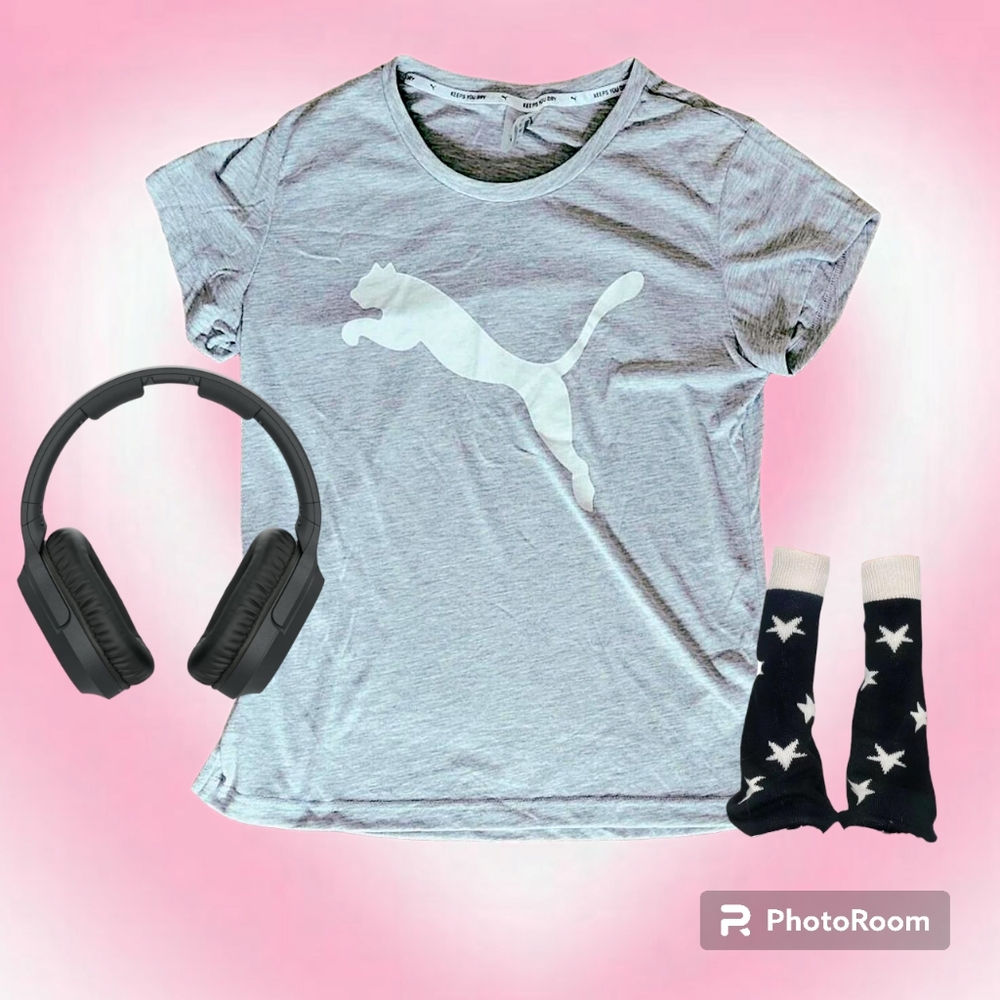 NWT PUMA Grey and White Sporty Athletic Streetwear Graphic Lounge Tee Shirt